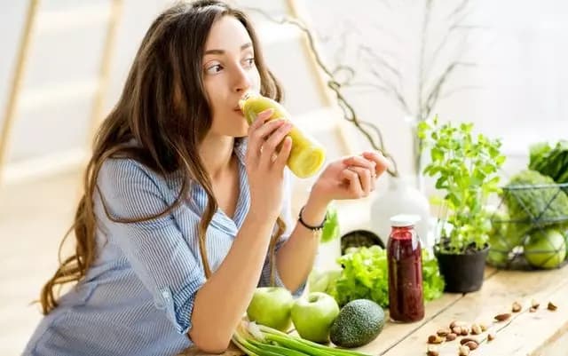 Pürüzsüz Bir Cilt İçin Detoks Tarifleri